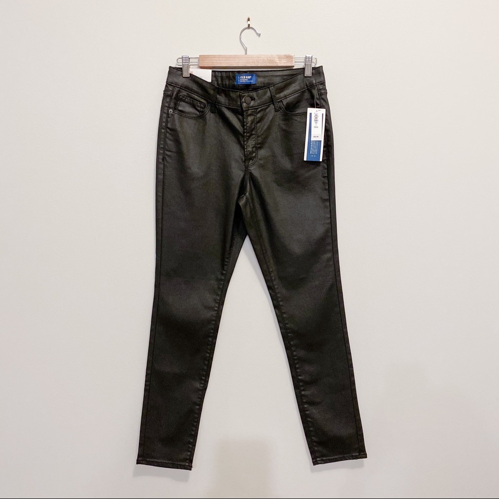 NWT Old Navy Rockstar Black Coated Jeans Size 8